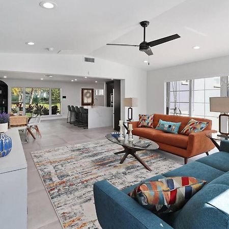 Palm Tree Paradise Tampa Pool Home Exterior photo